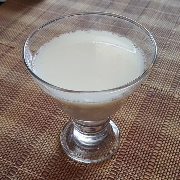 Молочное желе с корицей и ванилью